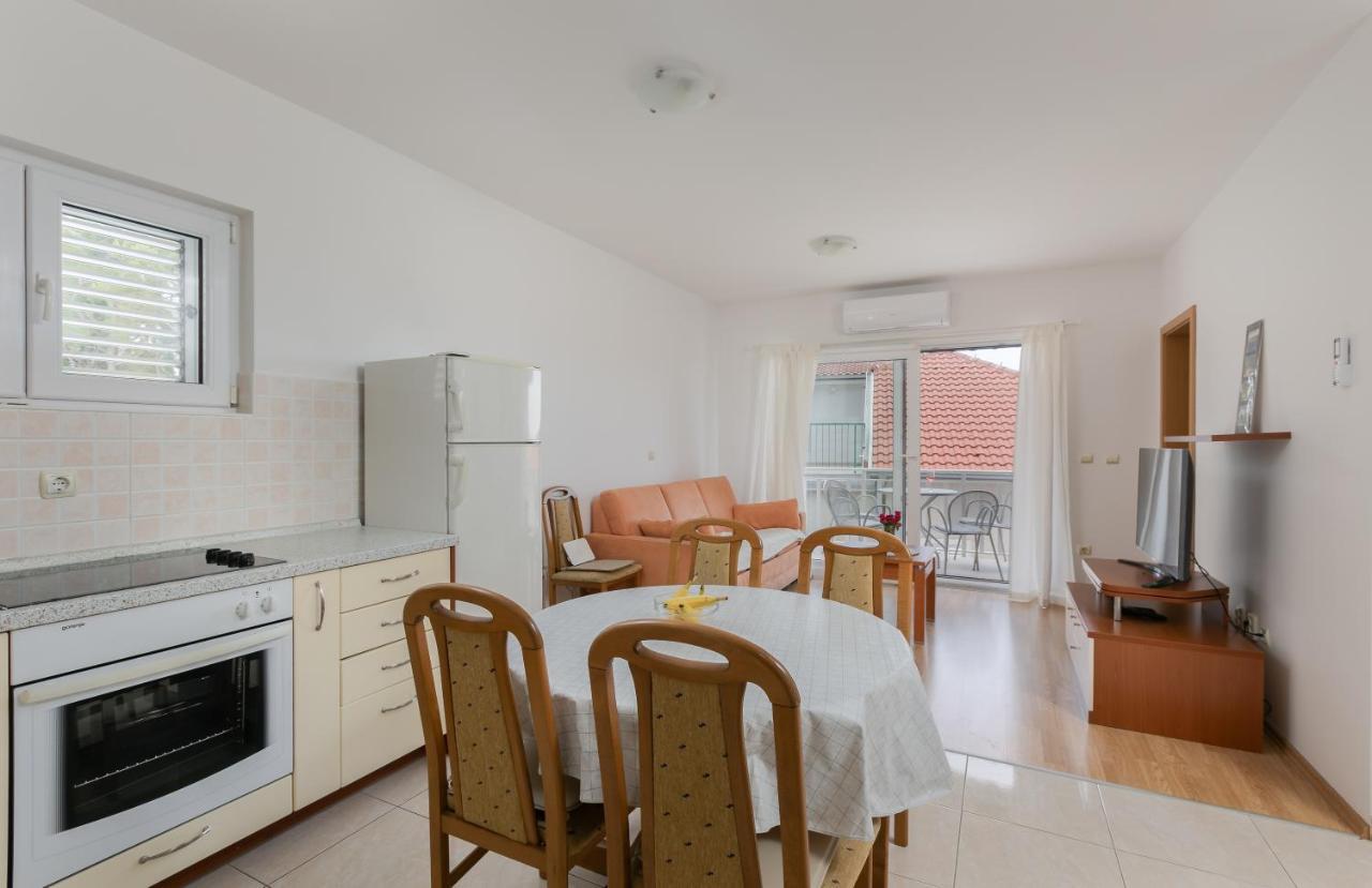 Apartman Mar18 Makarska Exterior foto